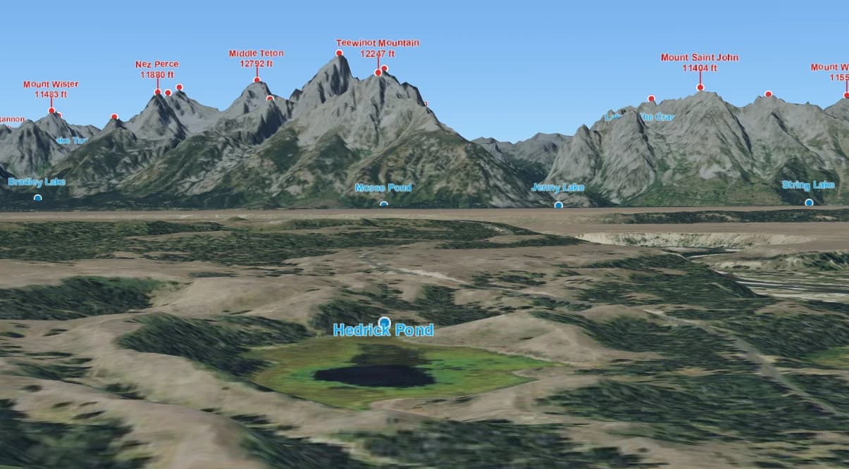 The same view rebuilt as 3D terrain from the camera's own position, draped in satellite imagery, with the summits named on the skyline